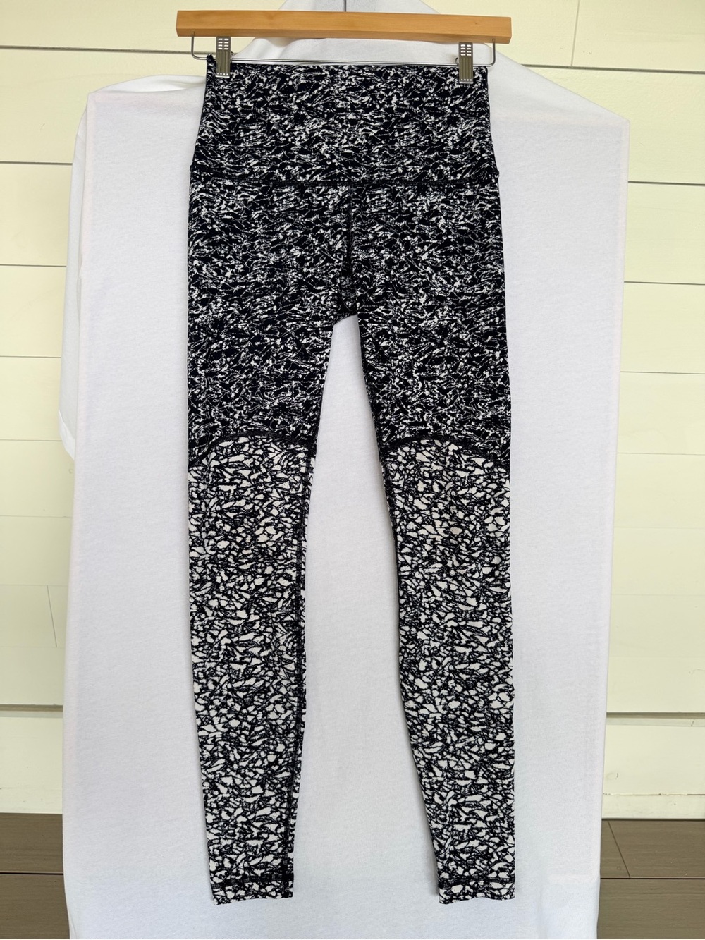 Lululemon Wunder Under High Rise Leggings Black White Abstract Print Size 8
